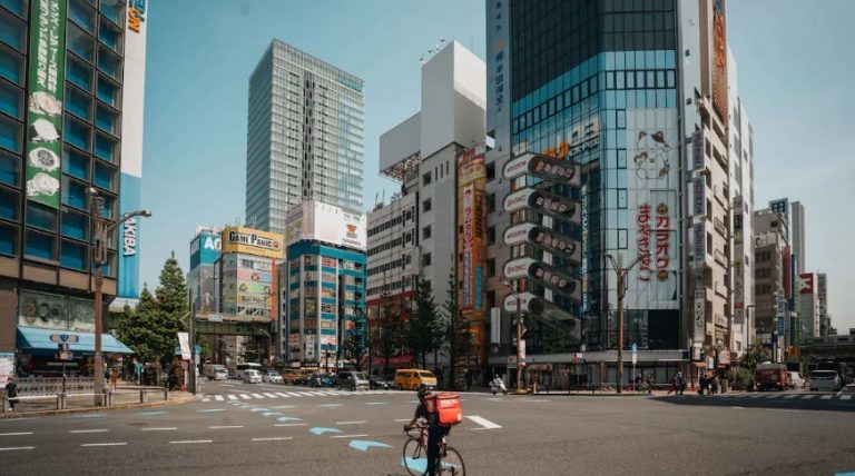 E-bikes have experienced a significant rise in global popularity, with sales increasing by more than 50% in Australia and an astounding 145% in the UK during 2020